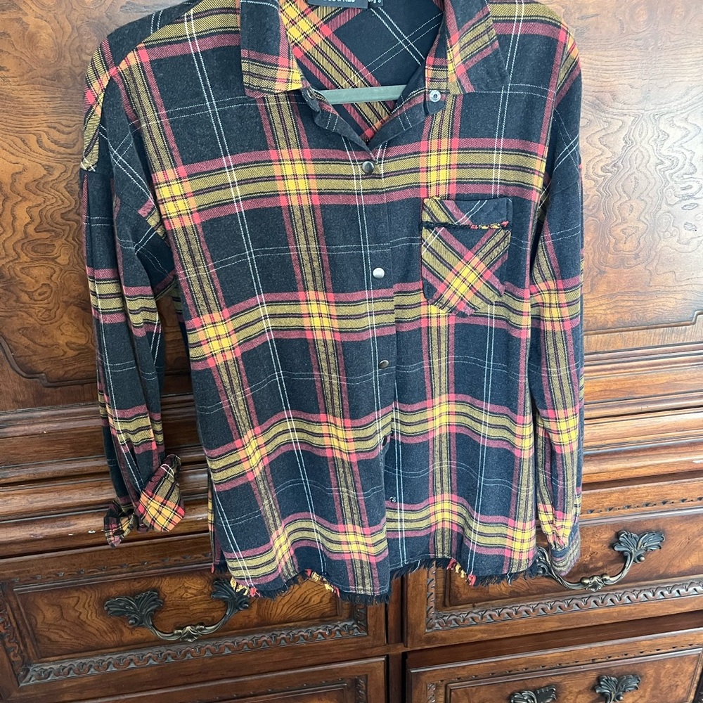 Doe & Rae Flannel - Picture 3 of 3